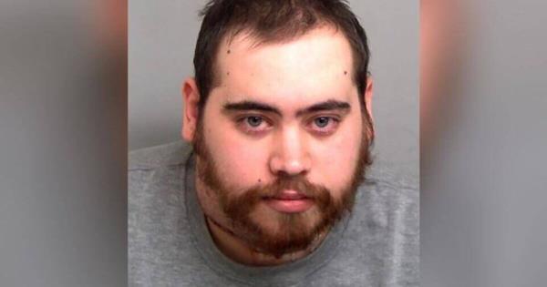男子锤杀亲母后自首：“我是魔鬼”，手段残忍震惊全网！