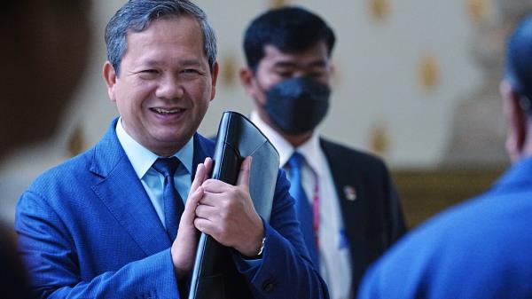 柬埔寨立法机构通过法案取消公民身份，批评者称其具有压制性