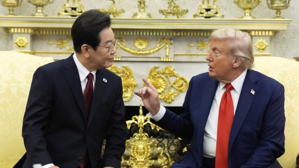 特朗普欲购美国海外军事基地土地所有权