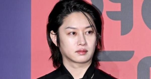金希澈克服多年回避与残疾困扰重返舞台