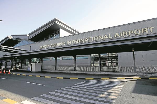 一名尼诺·阿基诺国际机场乘客因使用伪造海外就业证书被捕