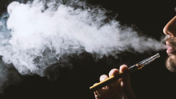 新加坡严打含毒电子烟，游客吸食恐遭驱逐出境！
