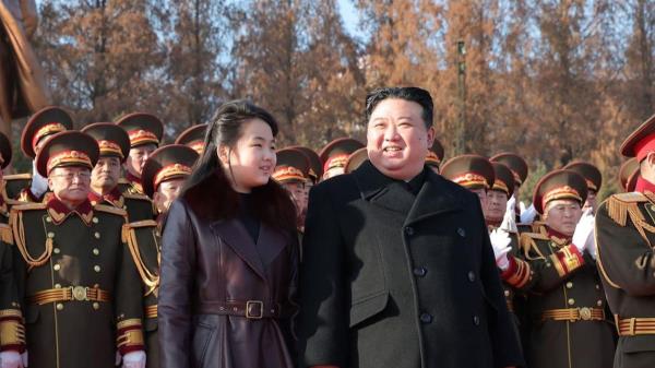 朝鲜如何将金正恩的“亲爱的女儿”塑造为合格继承人