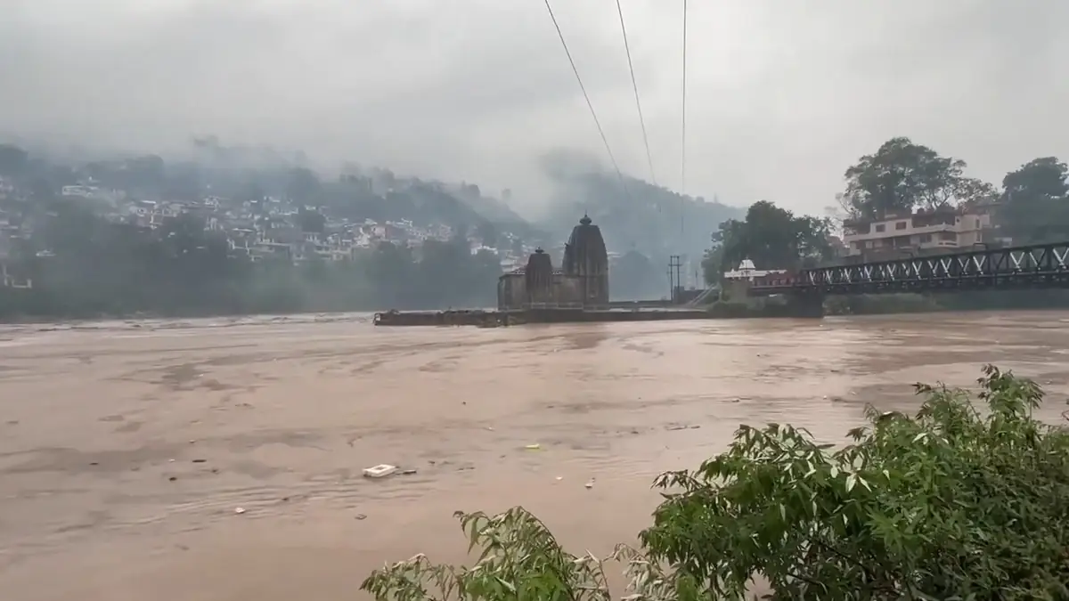 焦点新闻 | 山洪袭击喜马偕尔邦曼迪地区致4人死亡16人失踪