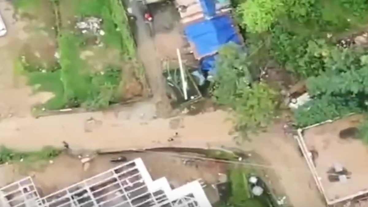 洪水：喜马偕尔邦曼迪地区凌晨突发暴雨引发山洪，造成三人死亡